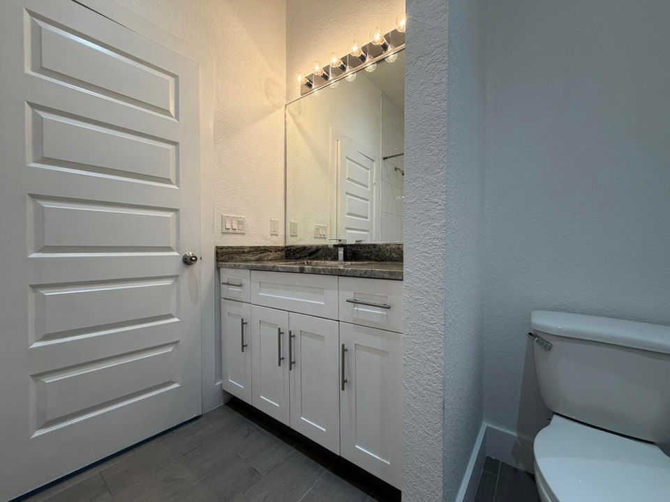 出租: $3,500 (3 贝兹, 2 浴室, 2071 平方英尺)