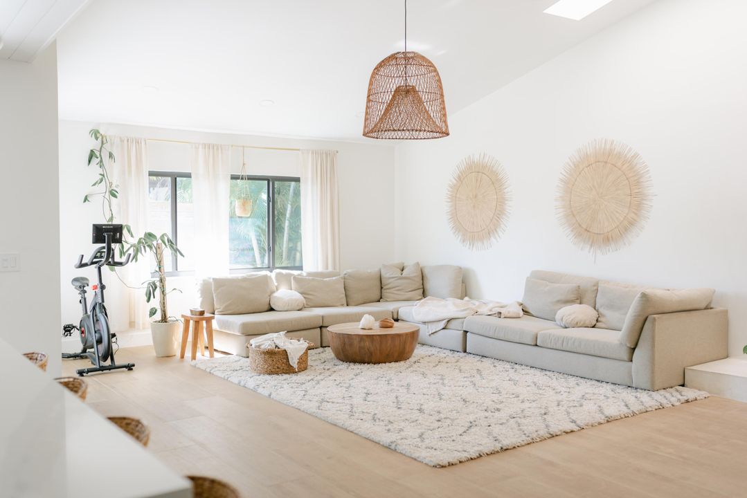 For Rent: $5,000 (3 beds, 2 baths, 2217 Square Feet)