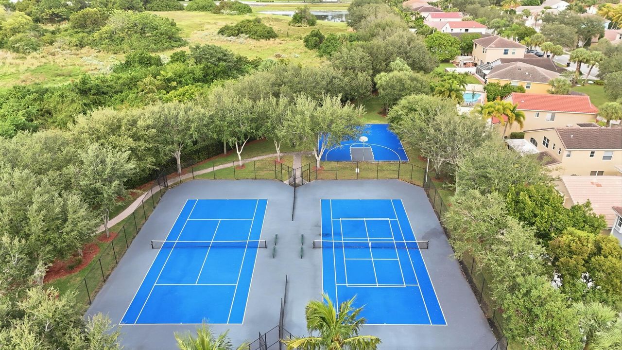 На продажу: $475,000 (3 спален, 2 ванн, 1674 Квадратных фут)