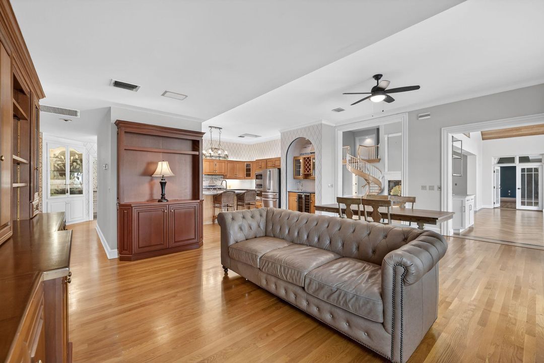 For Sale: $5,990,000 (5 beds, 5 baths, 7020 Square Feet)