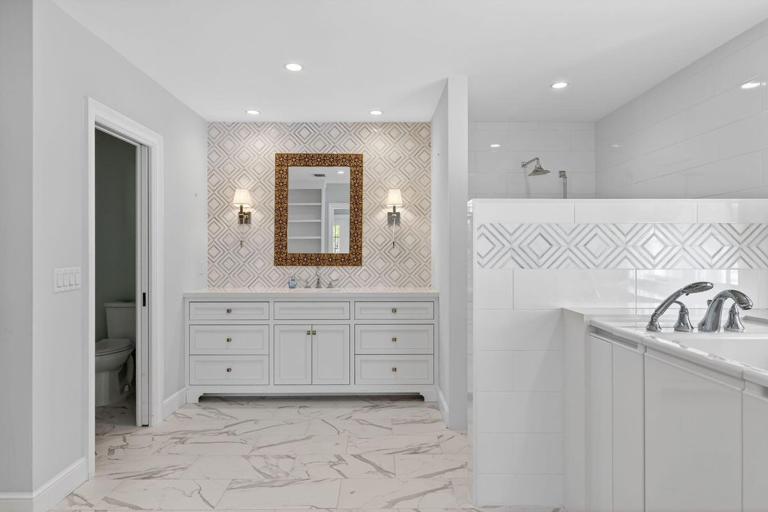 For Sale: $5,990,000 (5 beds, 5 baths, 7020 Square Feet)