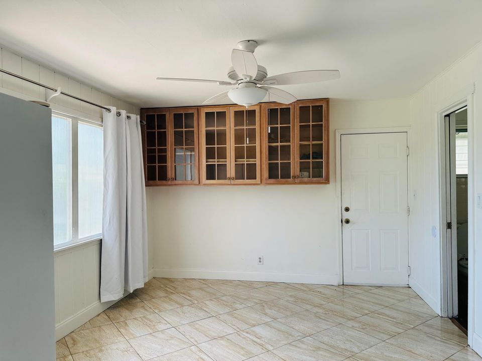 For Rent: $3,500 (2 beds, 2 baths, 1240 Square Feet)