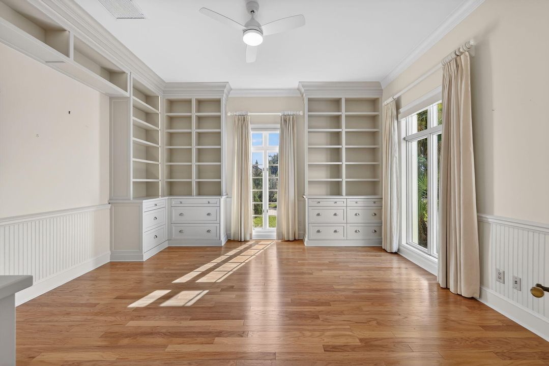 For Sale: $5,990,000 (5 beds, 5 baths, 7020 Square Feet)