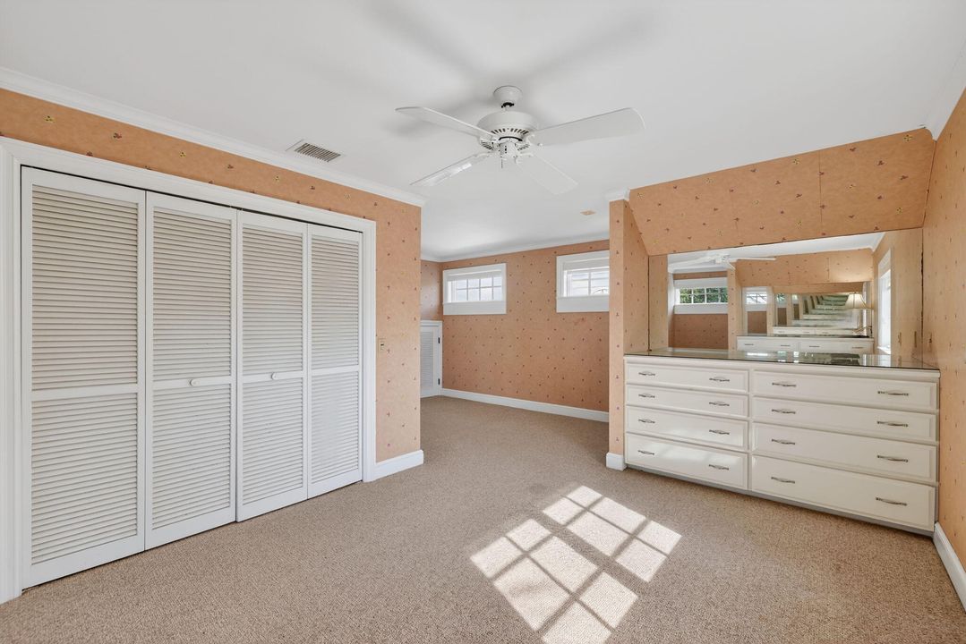 For Sale: $5,990,000 (5 beds, 5 baths, 7020 Square Feet)