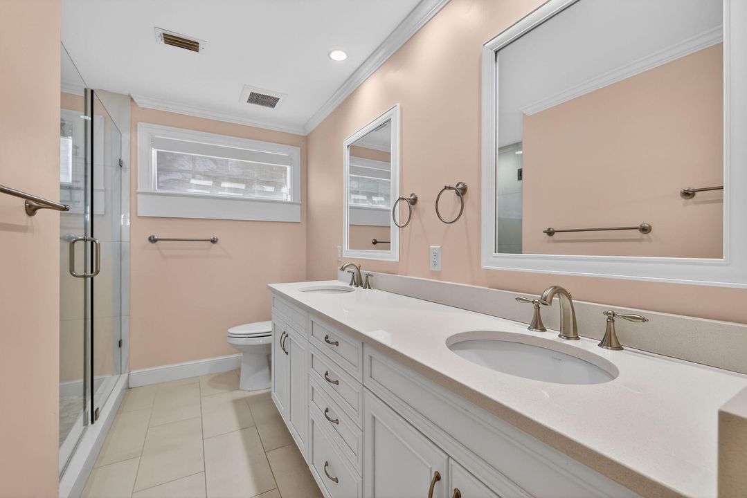 For Sale: $5,990,000 (5 beds, 5 baths, 7020 Square Feet)