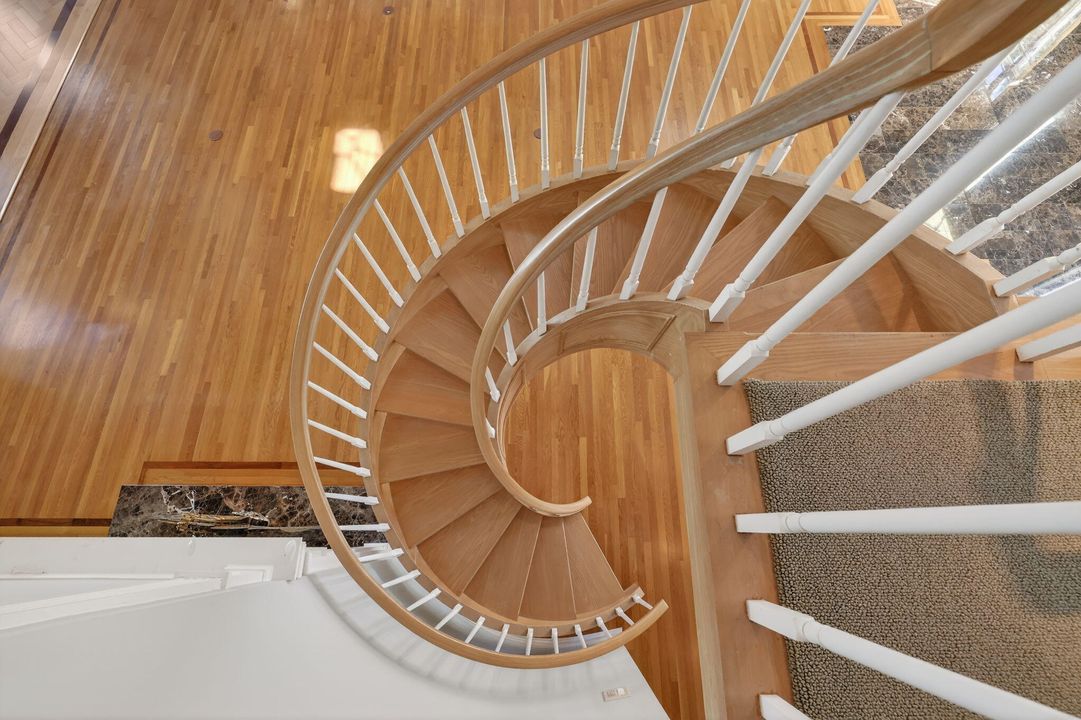 For Sale: $5,990,000 (5 beds, 5 baths, 7020 Square Feet)