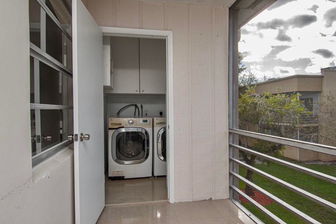 For Sale: $140,000 (2 beds, 2 baths, 910 Square Feet)