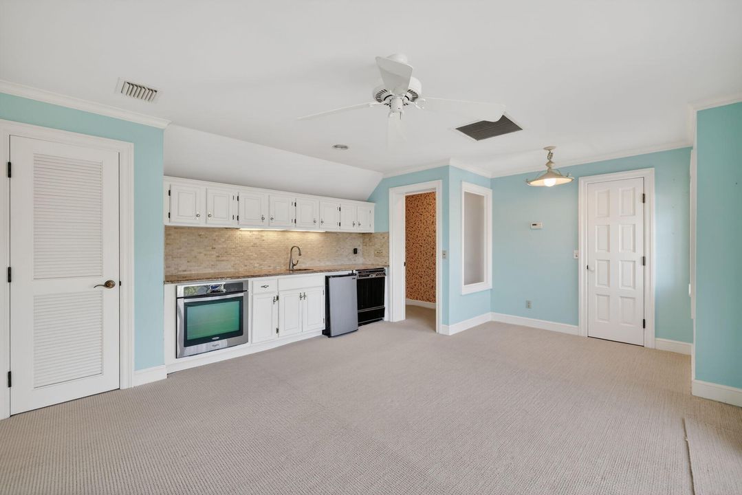 For Sale: $5,990,000 (5 beds, 5 baths, 7020 Square Feet)