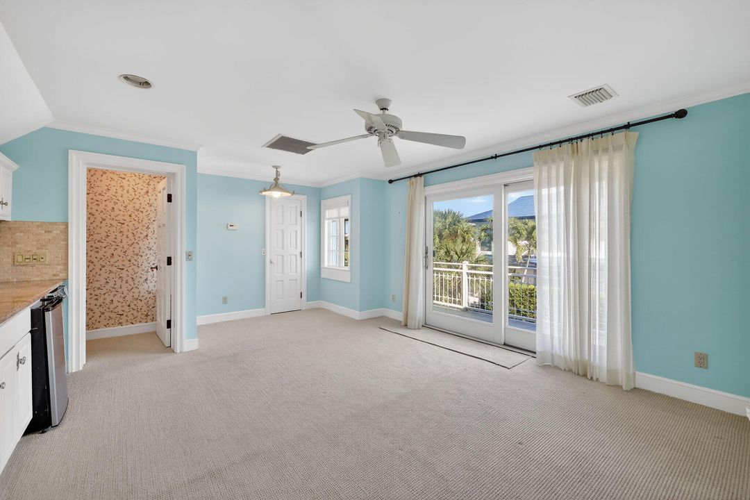 For Sale: $5,990,000 (5 beds, 5 baths, 7020 Square Feet)