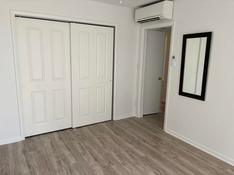 В аренду: $2,200 (2 спален, 1 ванн, 868 Квадратных фут)