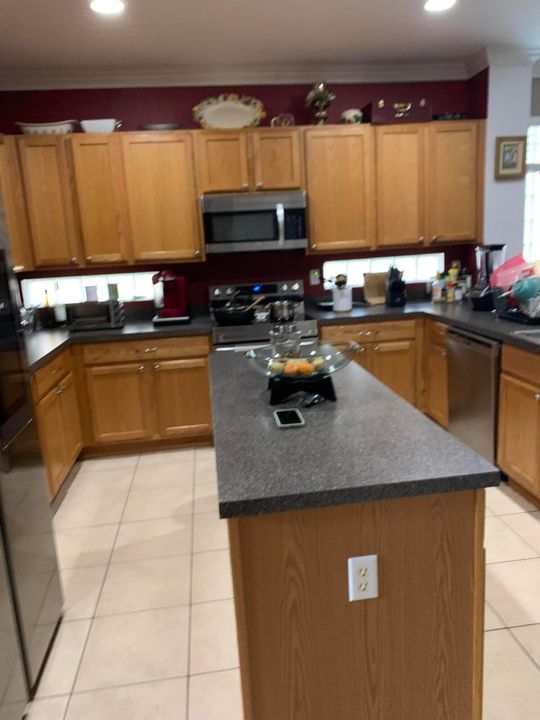 For Sale: $507,000 (3 beds, 2 baths, 2308 Square Feet)