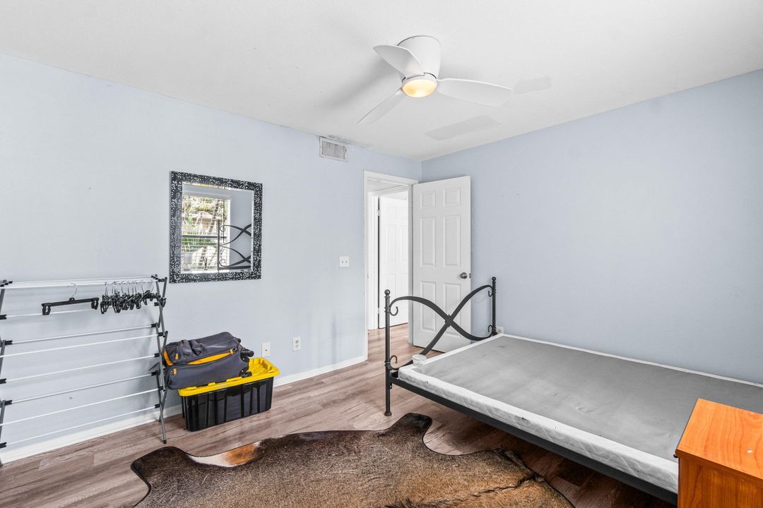 待售: $365,000 (3 贝兹, 2 浴室, 1085 平方英尺)