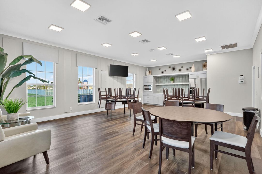 For Sale: $499,000 (4 beds, 3 baths, 2268 Square Feet)