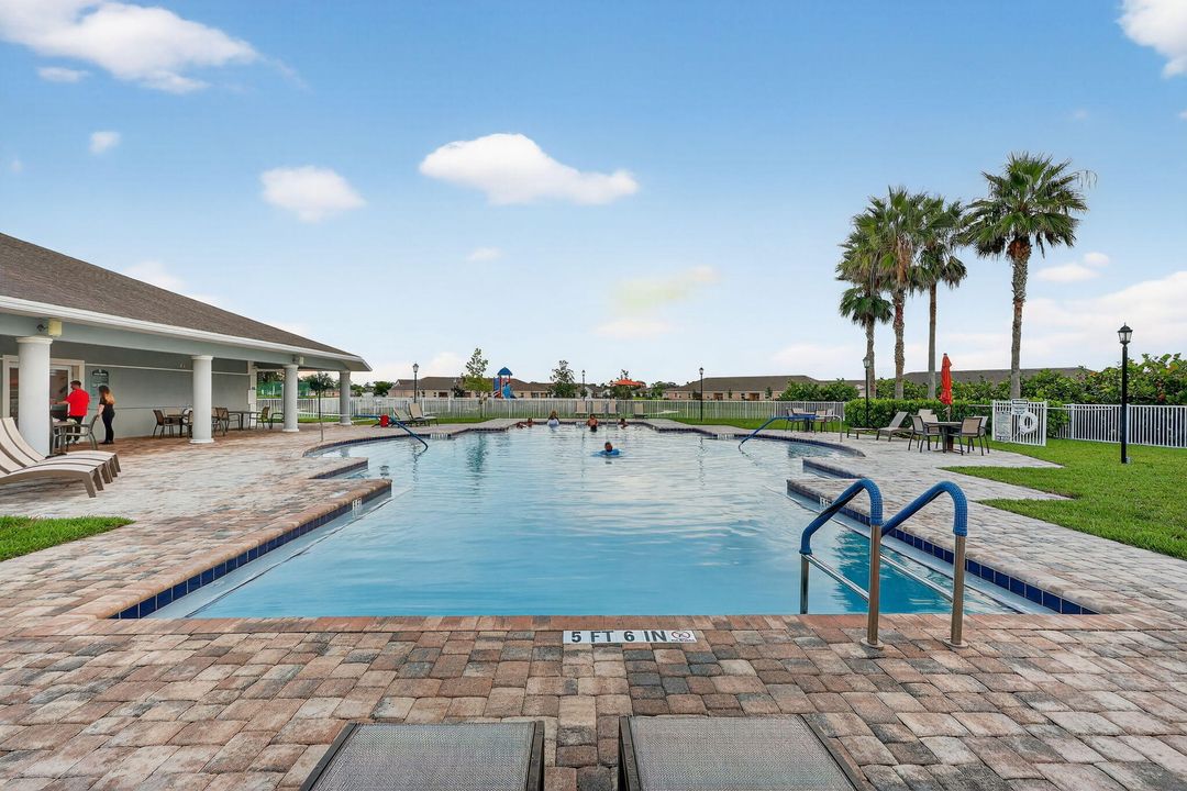 For Sale: $499,000 (4 beds, 3 baths, 2268 Square Feet)