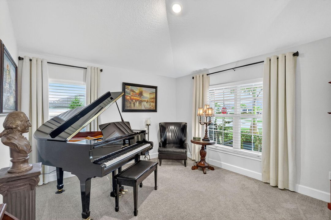 For Sale: $499,000 (4 beds, 3 baths, 2268 Square Feet)