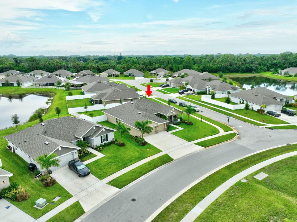 For Sale: $499,000 (4 beds, 3 baths, 2268 Square Feet)