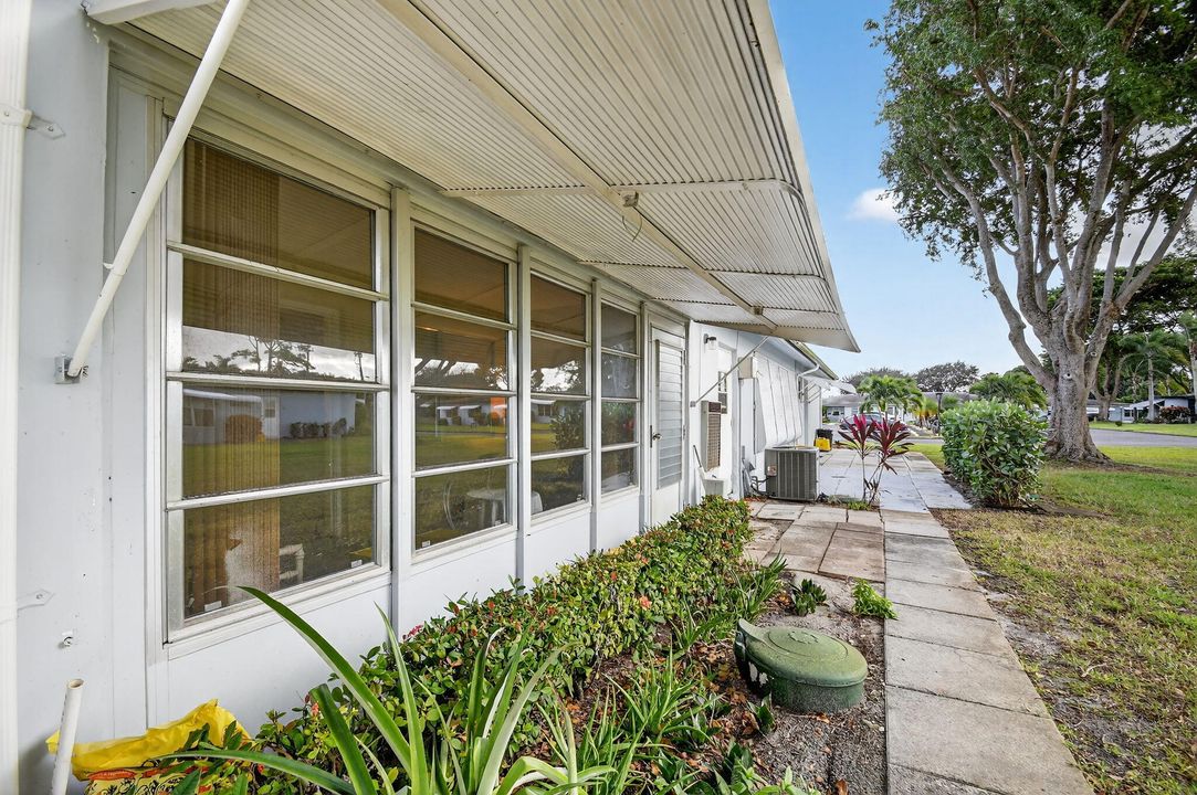 En Venta: $141,900 (1 camas, 1 baños, 994 Pies cuadrados)