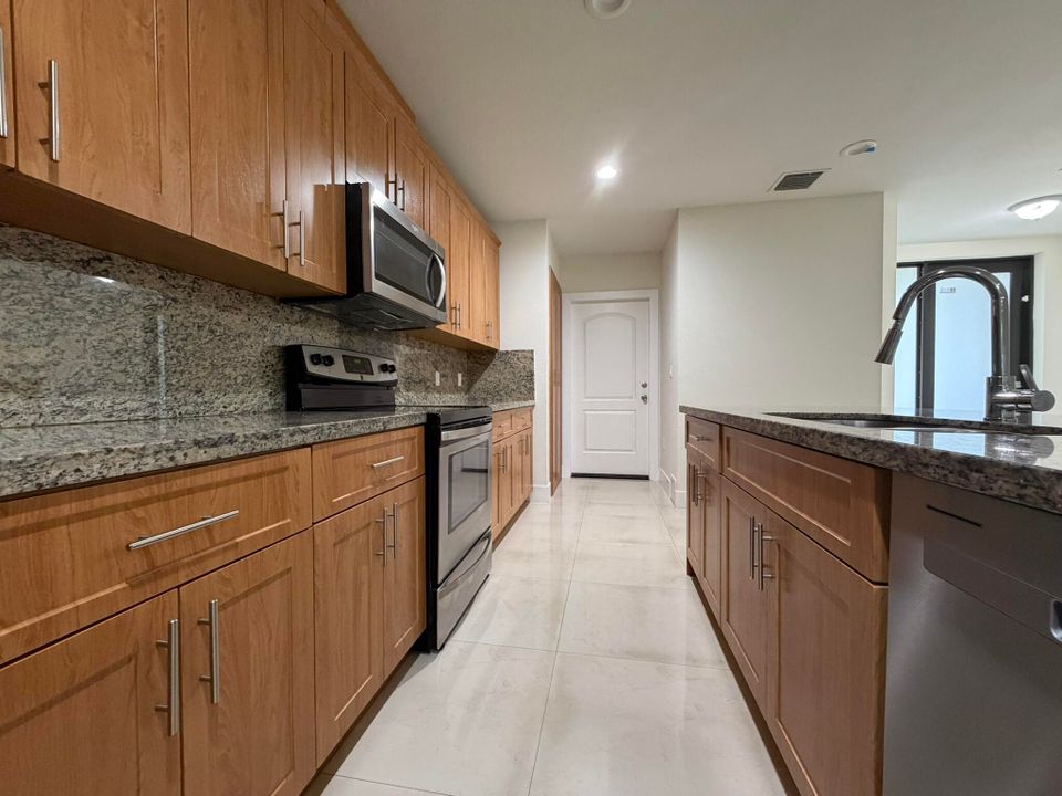 For Rent: $3,000 (3 beds, 2 baths, 1858 Square Feet)