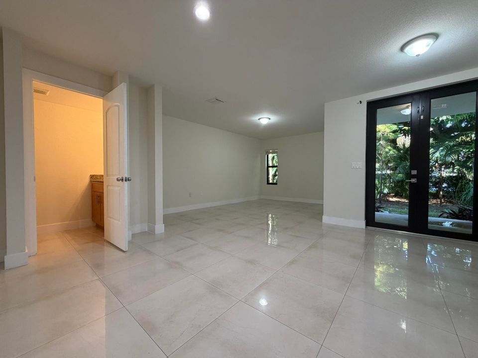 For Rent: $3,000 (3 beds, 2 baths, 1858 Square Feet)