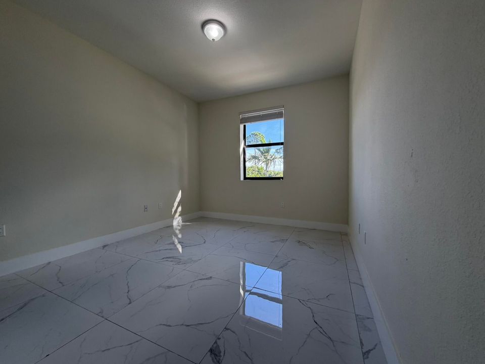 For Rent: $3,000 (3 beds, 2 baths, 1858 Square Feet)