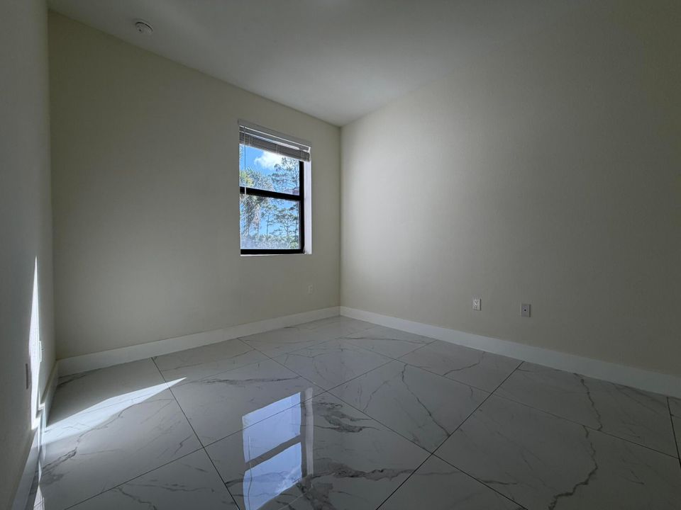 For Rent: $3,000 (3 beds, 2 baths, 1858 Square Feet)