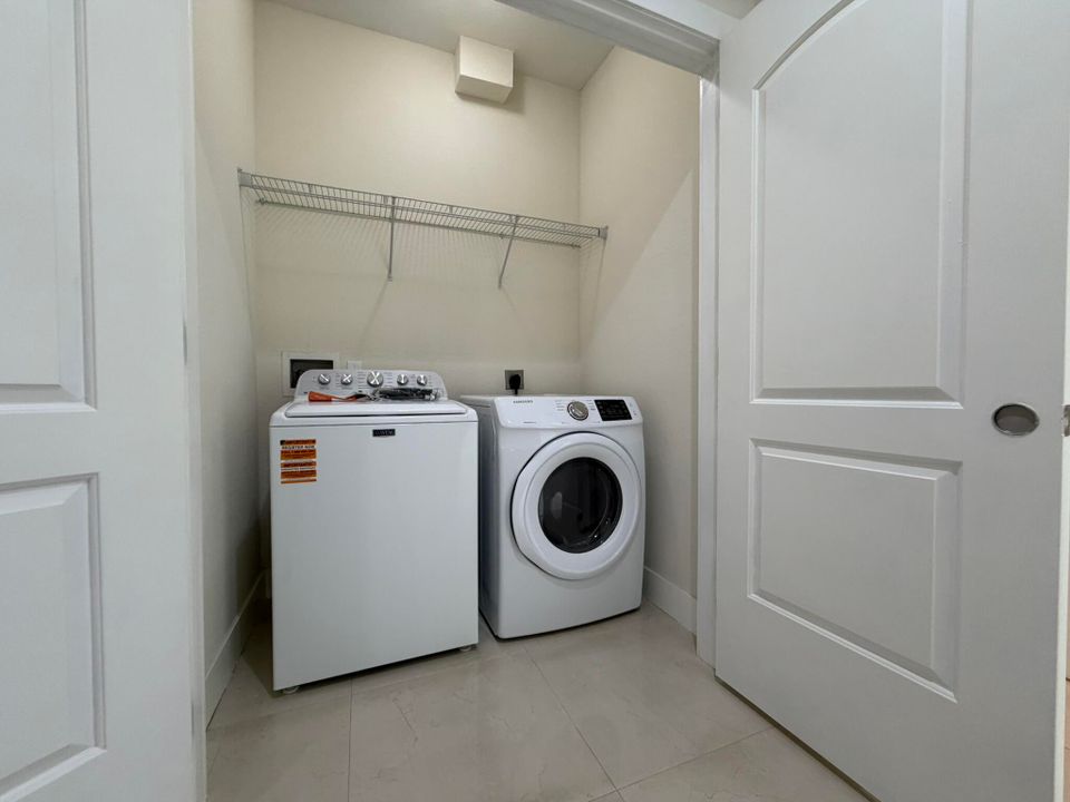 For Rent: $3,000 (3 beds, 2 baths, 1858 Square Feet)