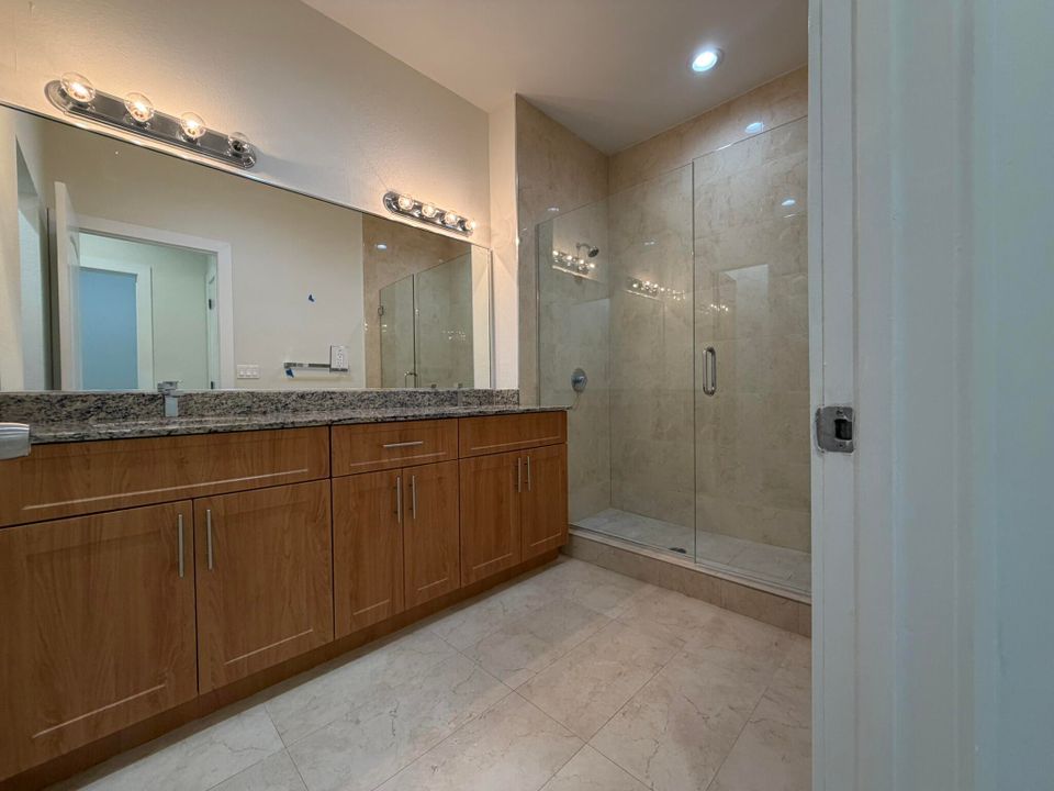 For Rent: $3,000 (3 beds, 2 baths, 1858 Square Feet)