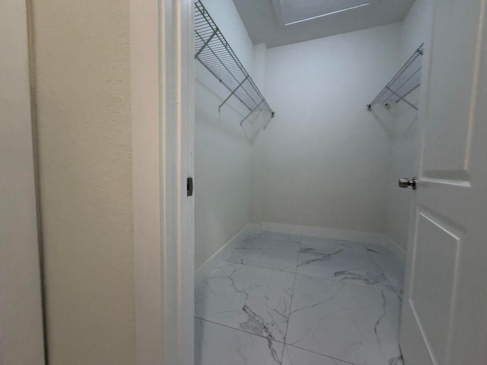 For Rent: $3,000 (3 beds, 2 baths, 1858 Square Feet)