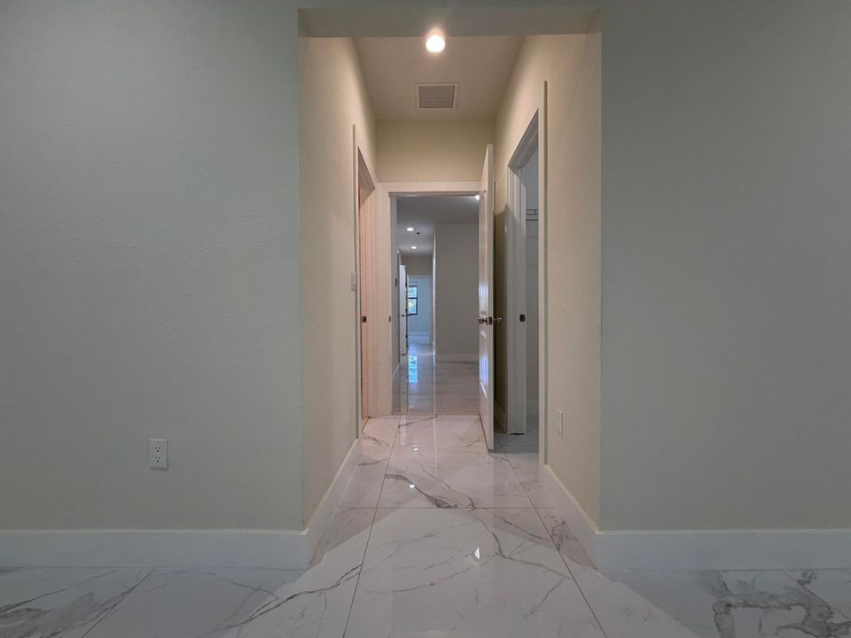 For Rent: $3,000 (3 beds, 2 baths, 1858 Square Feet)