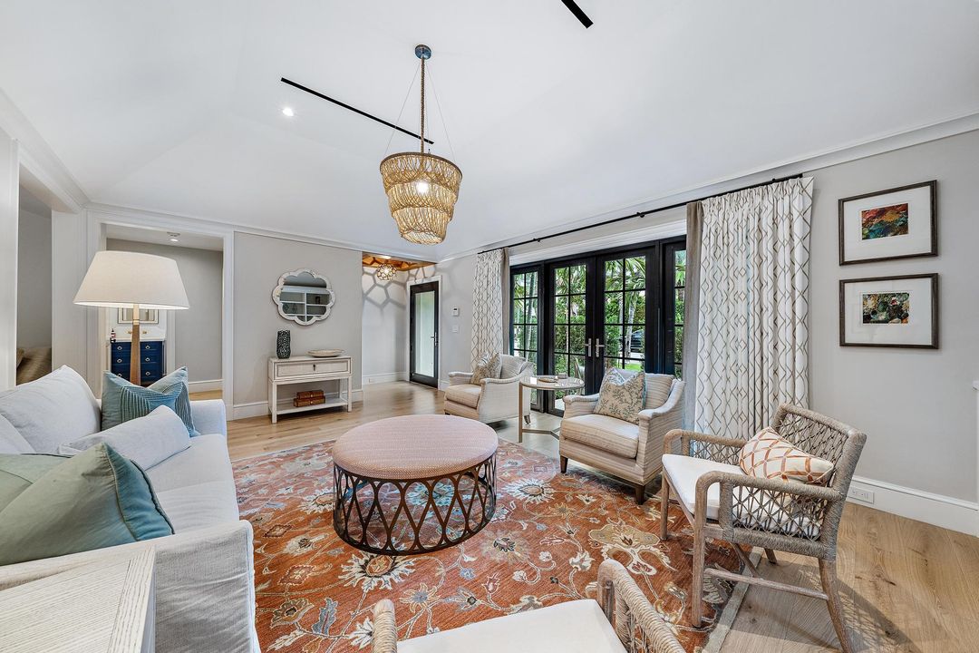 待售: $13,500,000 (3 贝兹, 3 浴室, 2611 平方英尺)