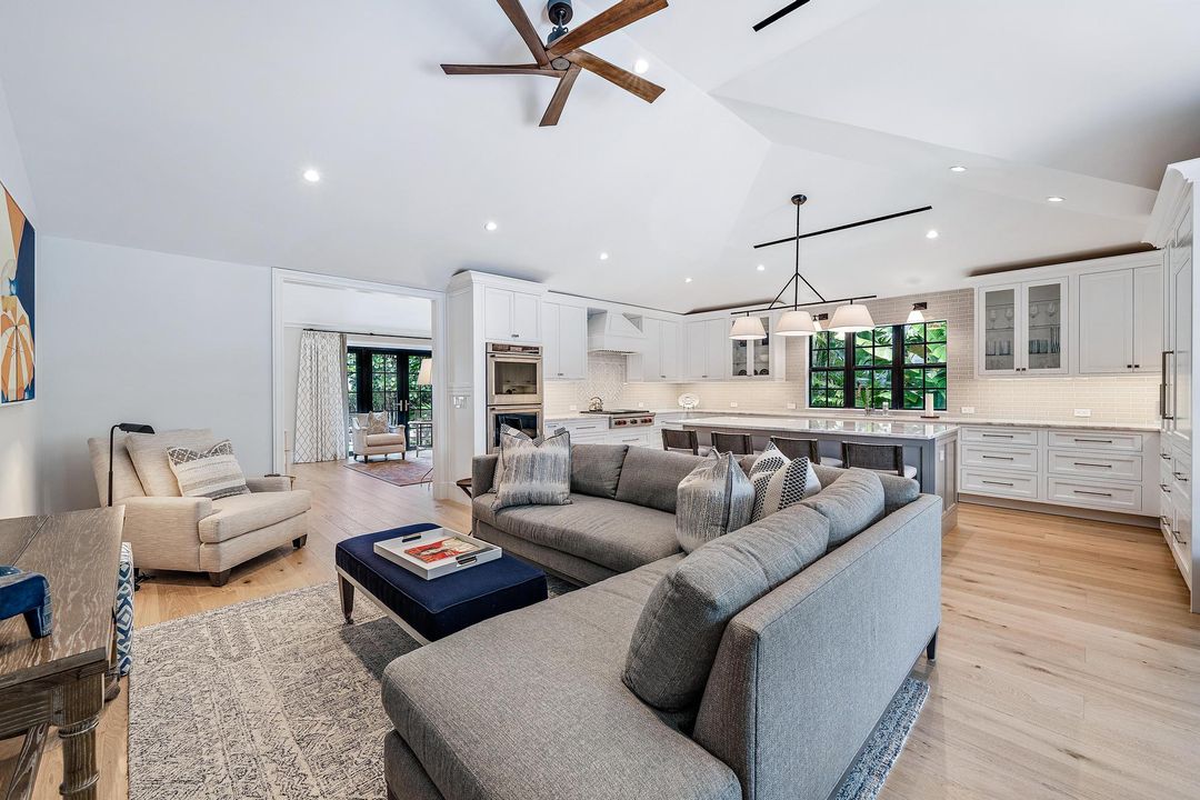 待售: $13,500,000 (3 贝兹, 3 浴室, 2611 平方英尺)