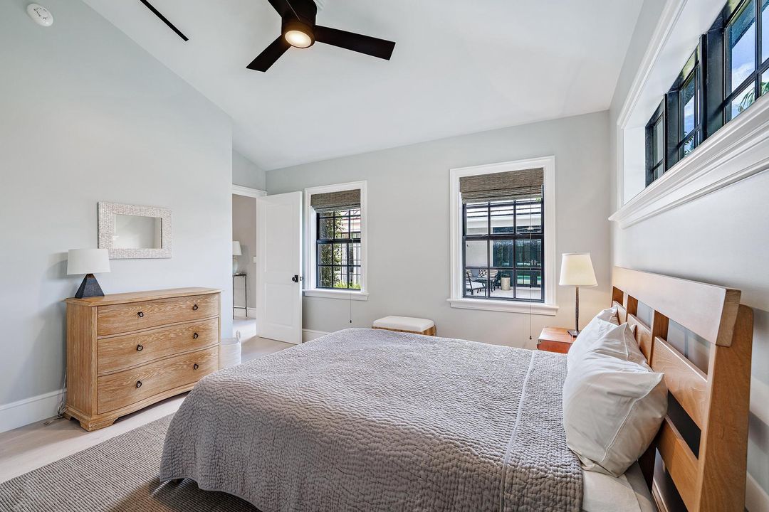 待售: $13,500,000 (3 贝兹, 3 浴室, 2611 平方英尺)