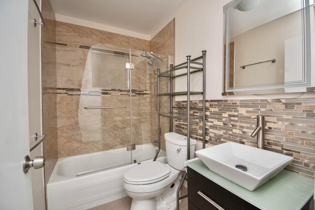 For Sale: $140,000 (2 beds, 2 baths, 910 Square Feet)