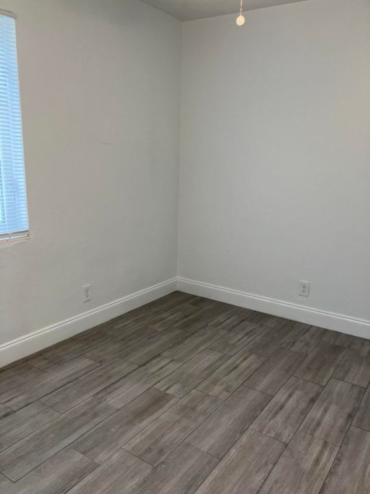 For Rent: $3,000 (3 beds, 2 baths, 1110 Square Feet)