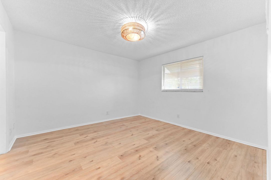 На продажу: $392,900 (3 спален, 2 ванн, 1806 Квадратных фут)