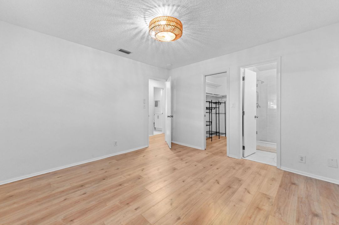 На продажу: $392,900 (3 спален, 2 ванн, 1806 Квадратных фут)