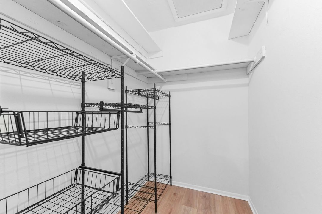 На продажу: $392,900 (3 спален, 2 ванн, 1806 Квадратных фут)