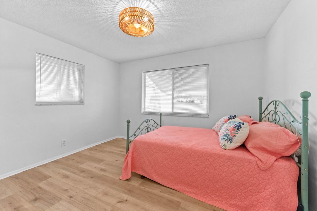 На продажу: $392,900 (3 спален, 2 ванн, 1806 Квадратных фут)