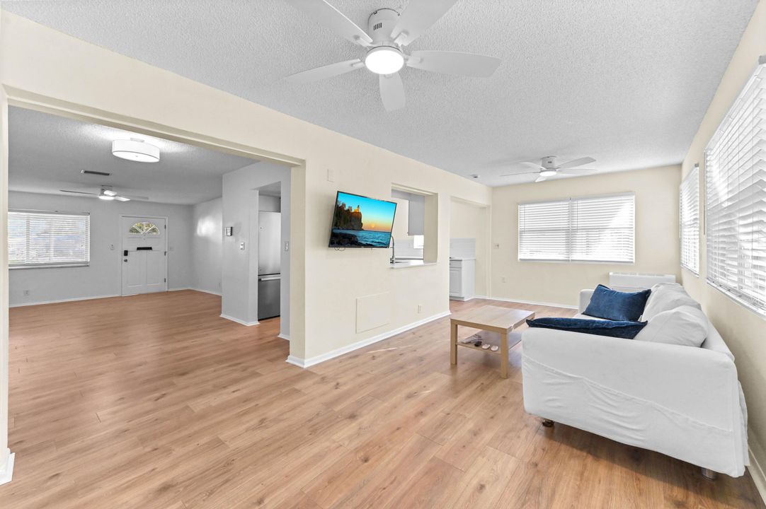 На продажу: $392,900 (3 спален, 2 ванн, 1806 Квадратных фут)