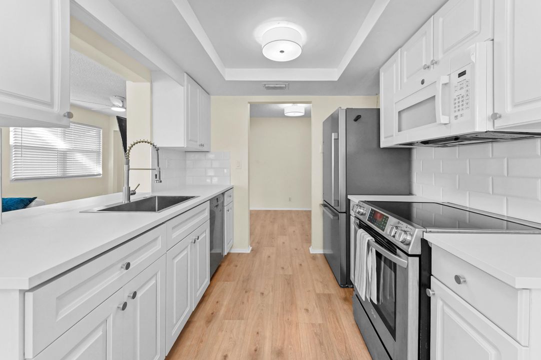 На продажу: $392,900 (3 спален, 2 ванн, 1806 Квадратных фут)