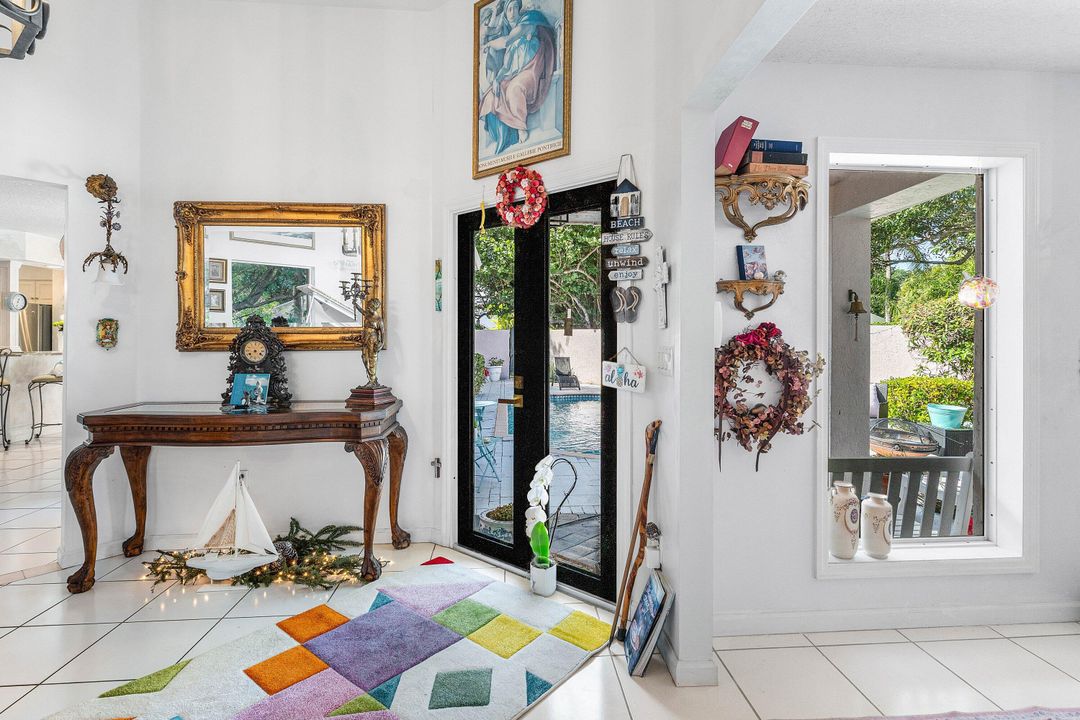 En Venta: $2,300,000 (3 camas, 3 baños, 2694 Pies cuadrados)