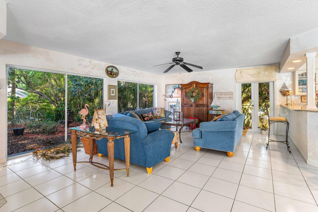 En Venta: $2,300,000 (3 camas, 3 baños, 2694 Pies cuadrados)