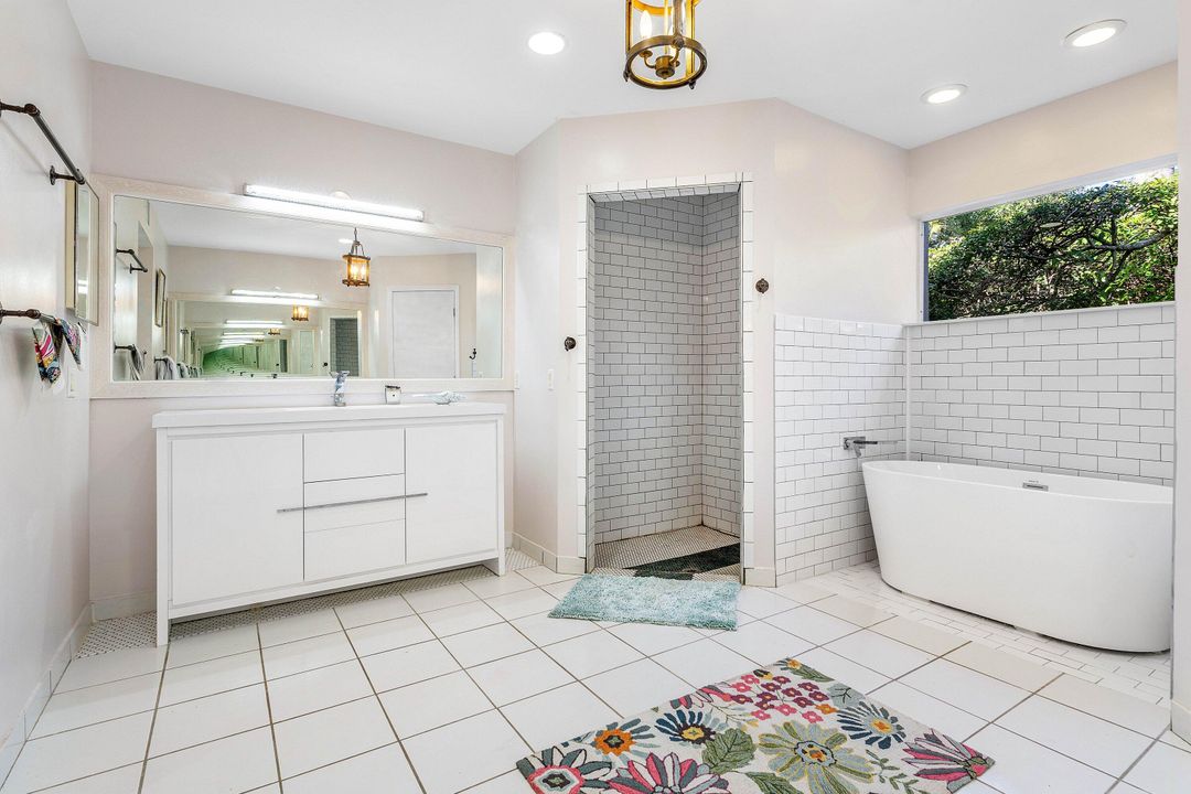 En Venta: $2,300,000 (3 camas, 3 baños, 2694 Pies cuadrados)