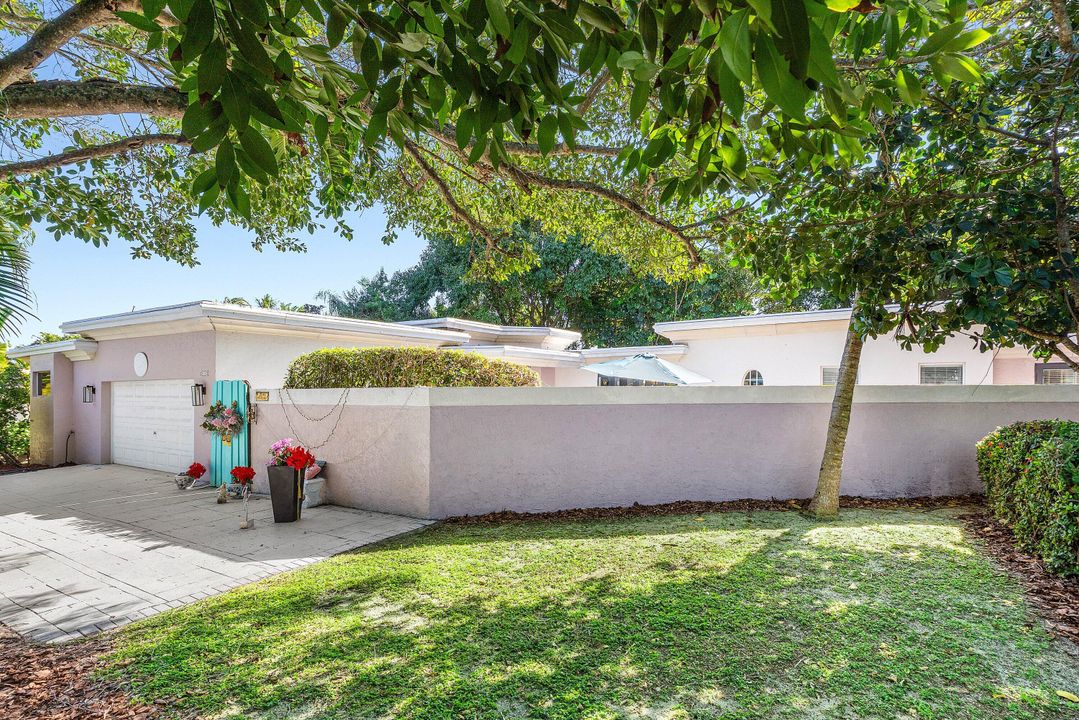 En Venta: $2,300,000 (3 camas, 3 baños, 2694 Pies cuadrados)