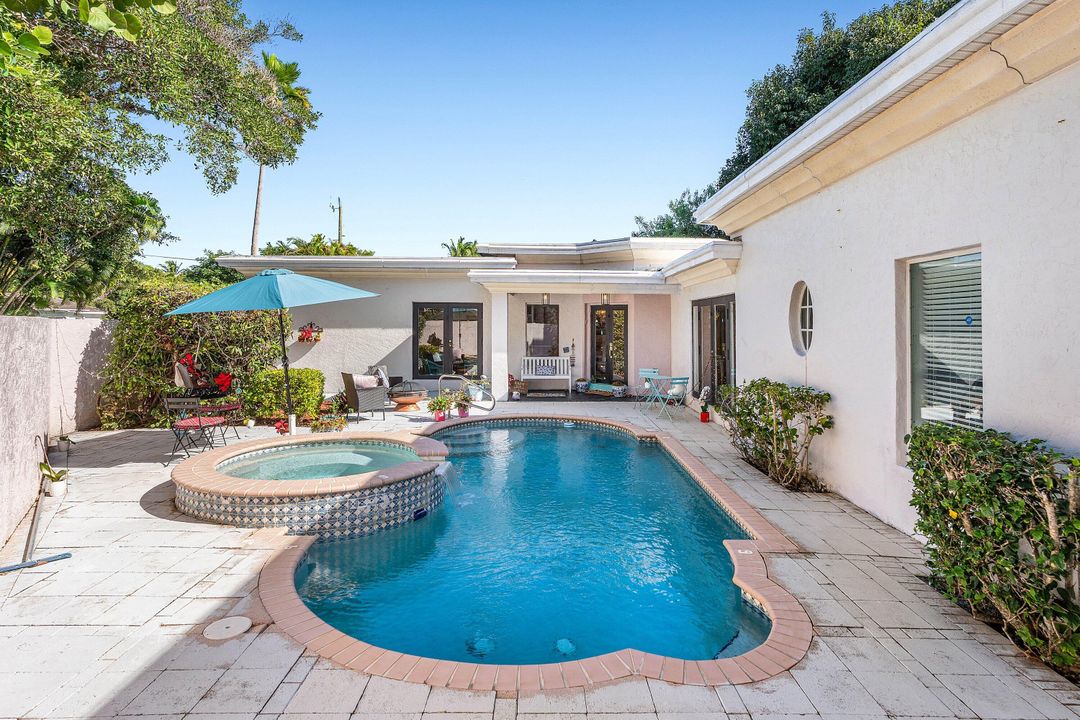 En Venta: $2,300,000 (3 camas, 3 baños, 2694 Pies cuadrados)