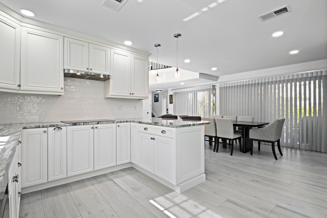 En Venta: $1,325,000 (3 camas, 3 baños, 2143 Pies cuadrados)