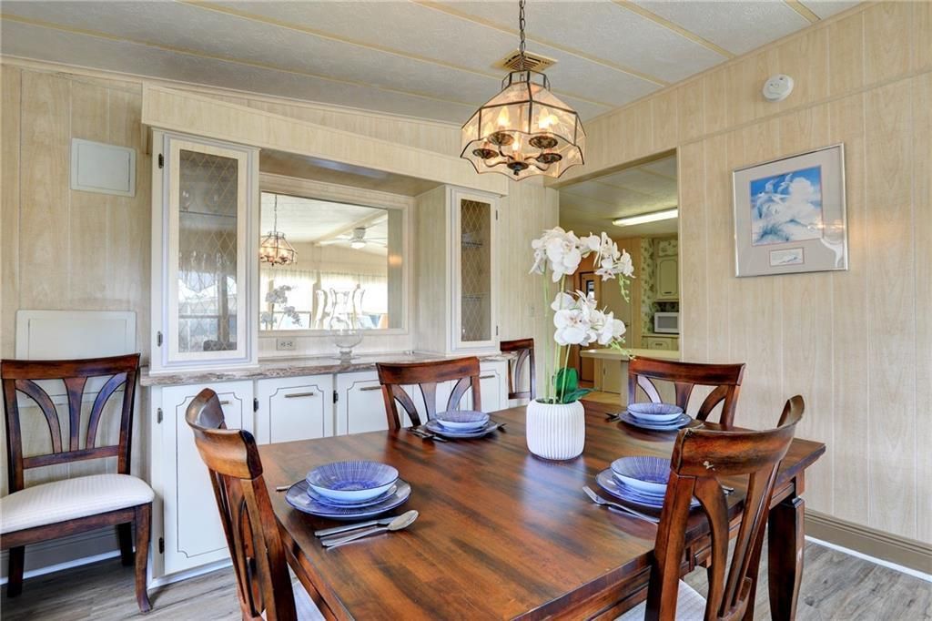 For Sale: $169,000 (2 beds, 2 baths, 1110 Square Feet)