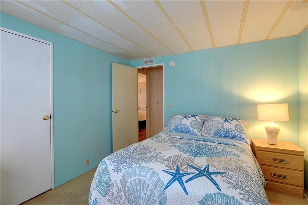 For Sale: $169,000 (2 beds, 2 baths, 1110 Square Feet)