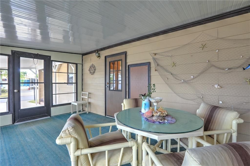 For Sale: $169,000 (2 beds, 2 baths, 1110 Square Feet)