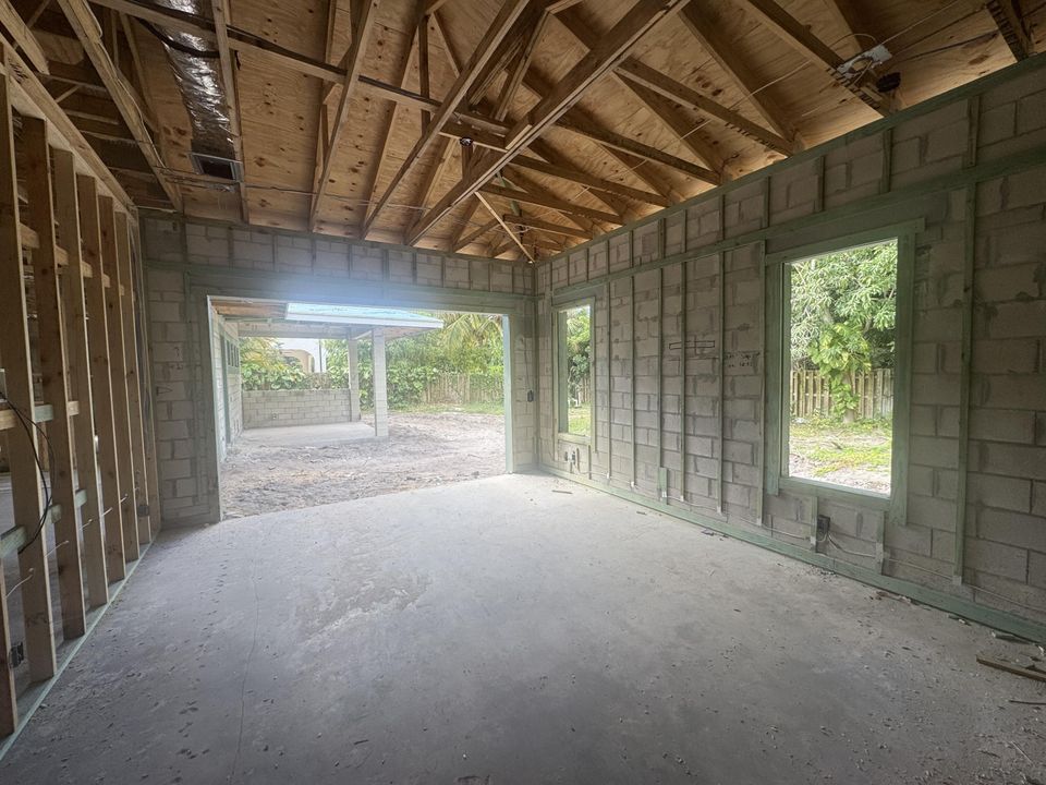 En Venta: $2,690,000 (3 camas, 3 baños, 2850 Pies cuadrados)